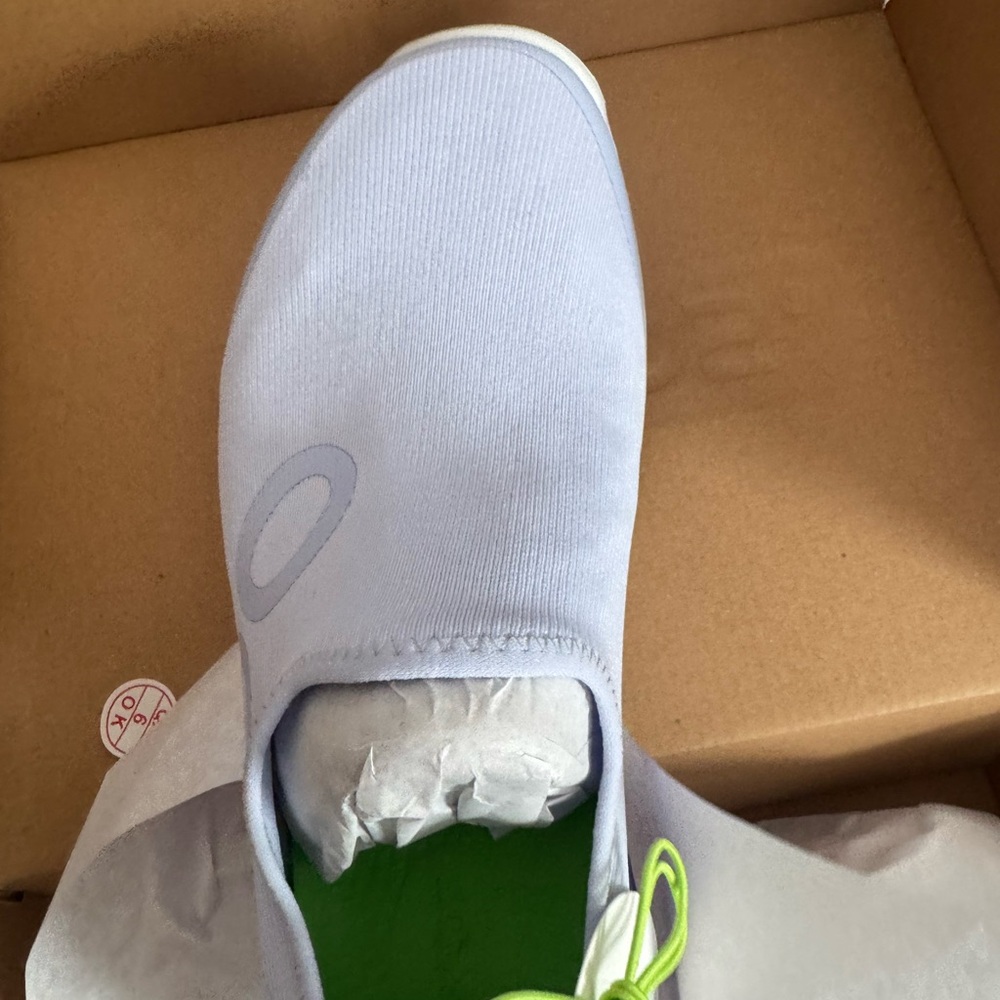 OOFOOS lavendar shoes - Picture 2 of 4